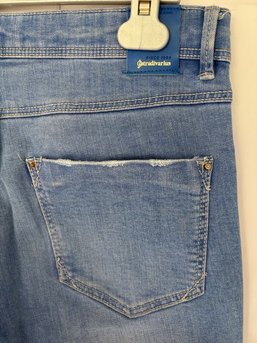 Stradivarius jeansy wysoki stan postrzepione vintage z dziurami rurki