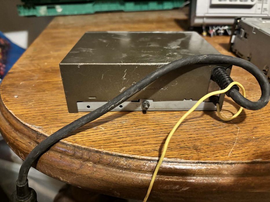 Radio samochodowe retro Knutsson NL750