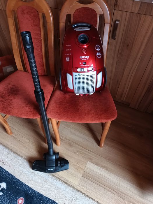 Odkurzacz hoover że szczotką Philipsa, sprawny jak w załącz nych zdje