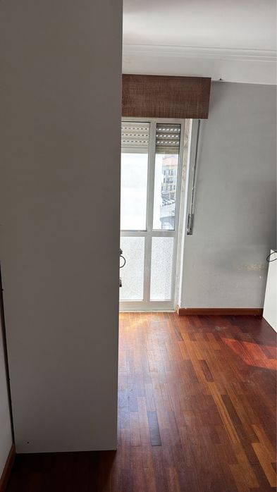 Quarto para arrendar