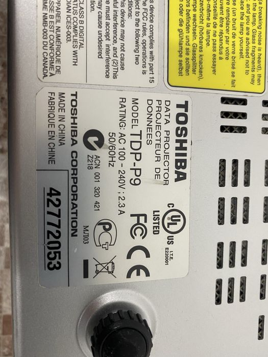 Проектор Toshiba TDP-P9 — під ремонт / на запчастини