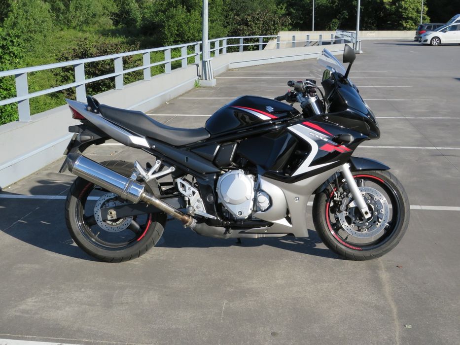 Suzuki GSX650F 2008 | 33.000 km | Revisão completa | Mala Givi | 2 chaves