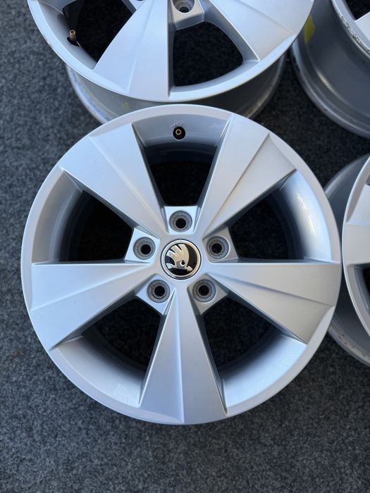 Диски R16 5/112 skoda Octavia A7 A8 Superb Karoq VW Golf  Passat Seat