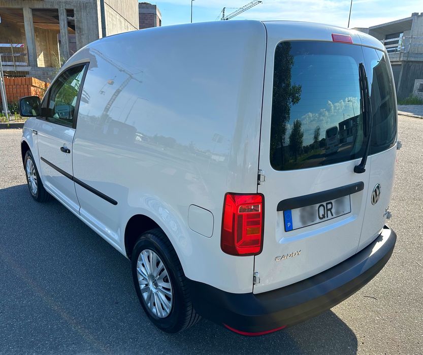 VW Caddy 2.0 TDi 102 Cv - 2015/12 - 198 mil kms