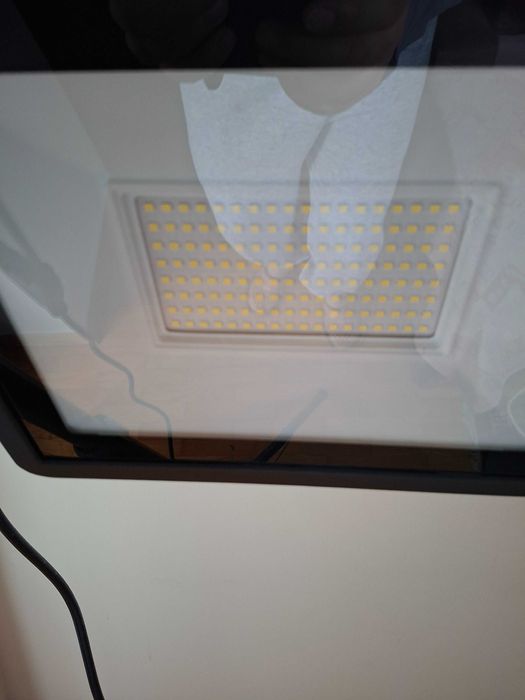 lampa naświetlacz led