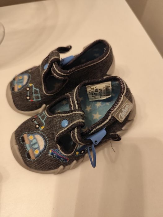 Kapcie firmy Befado rozmiar 19