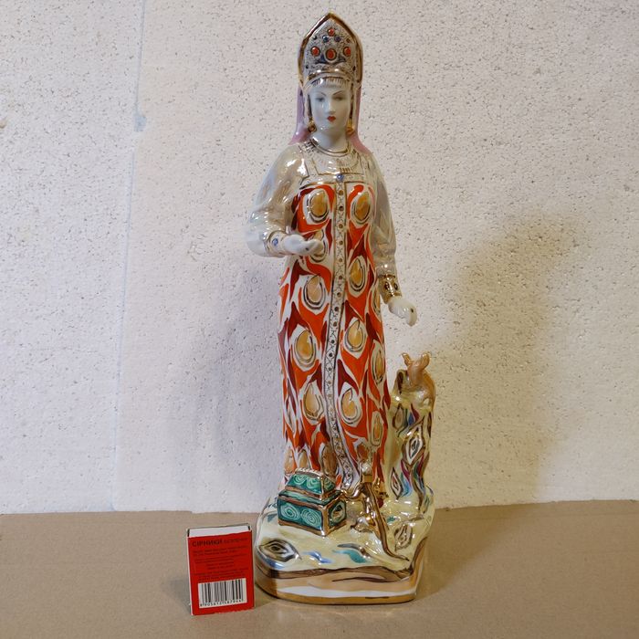 Статуэтка хозяйка медной горы Дулево 1950-х годов фарфор СССР