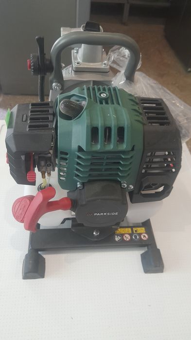 Бензиновий водяний насос  Parkside