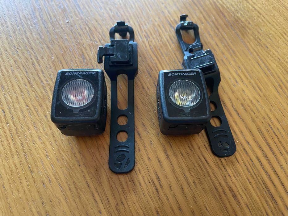 Selim Trek Aeolus Elite + Luzes Trek Flare RT