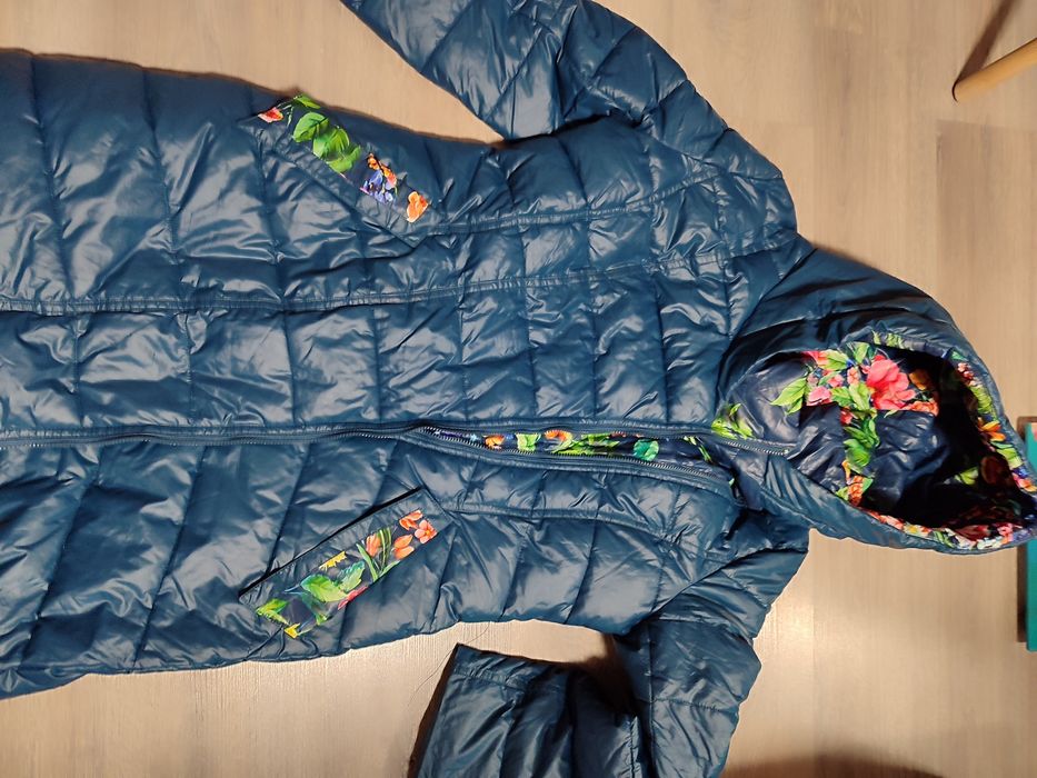 Продам зимову курточку