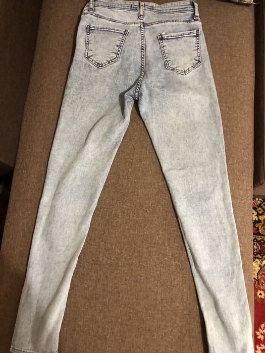 Джинсы скинни