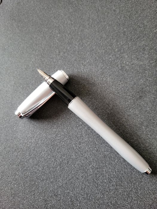 Pióro wieczne Parker Urban Fashion Fast Track Silver CT