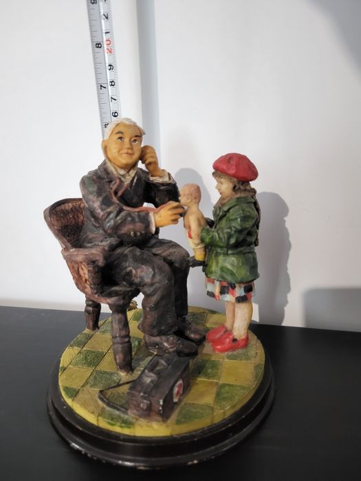Figurka Doktor i Lalka