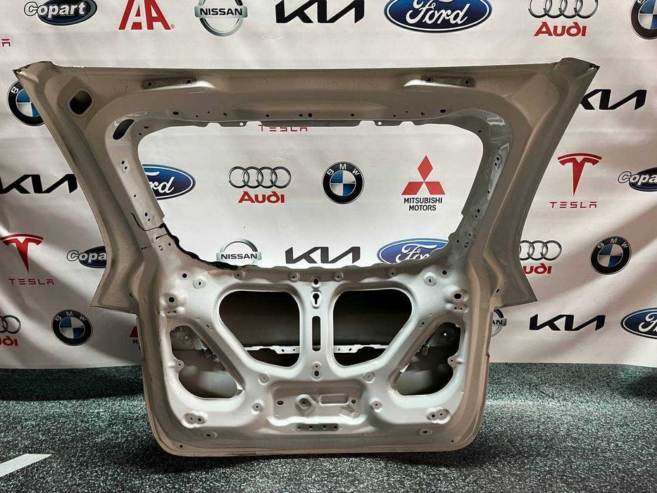 Кришка багажника-Ляда Tesla model y