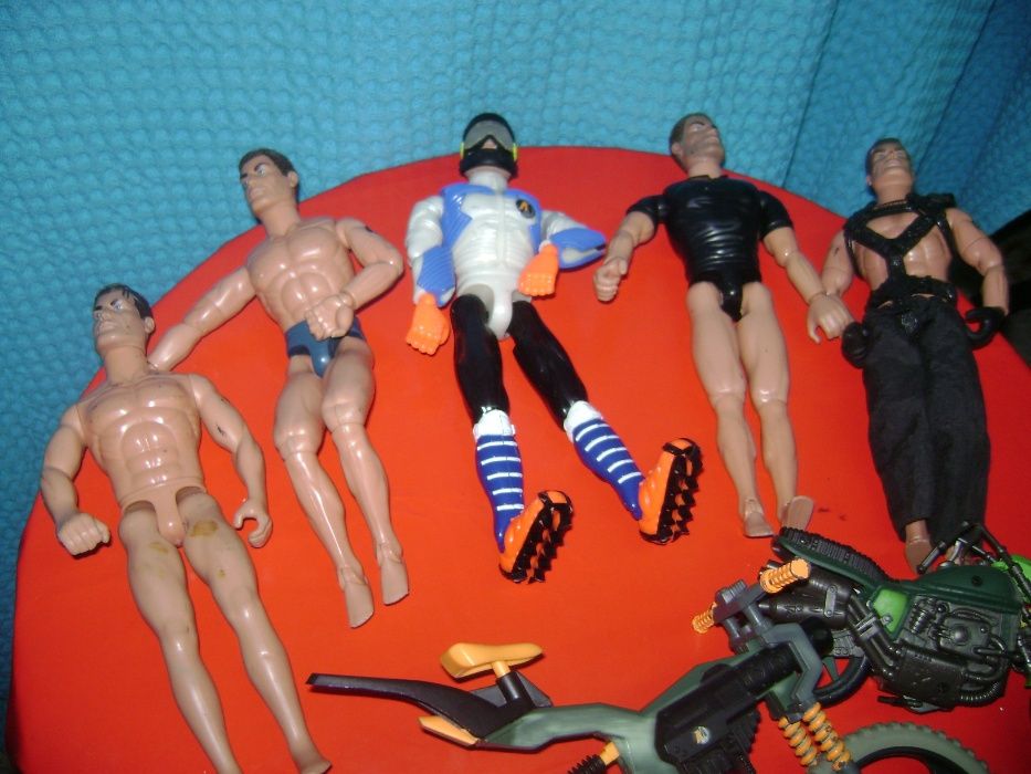 Lote de Bonecos - brinquedo de criança