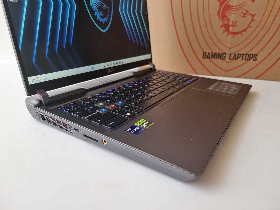 MSI Vector 16 HX 2023 I9 13980HX/RTX 4080/RAM 16GB/SSD 512GB/QHD 240Hz