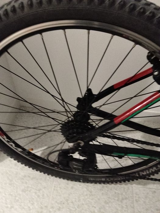 Eu estou a vender um bicicleta