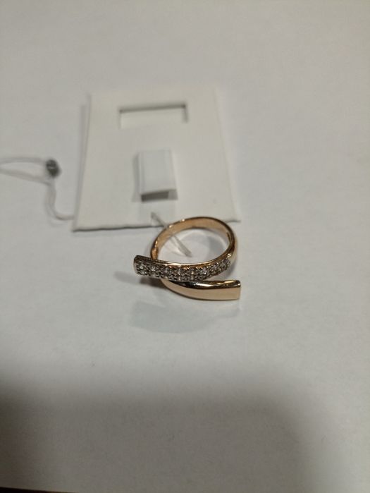 Каблучка золото 585,вага4.65, 17.5 розмір