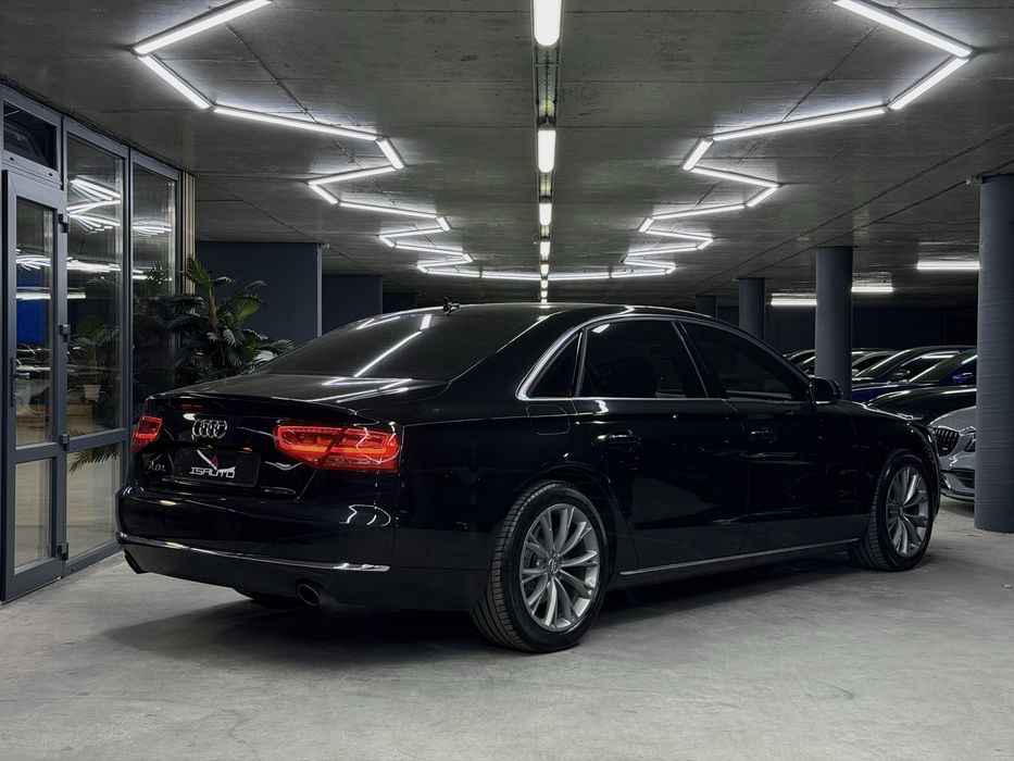 Audi A8L