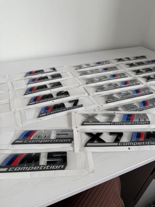 Емблема шильдик наклейка BMW М1 М2 М3 М4 М5 М7 шильдік БМВ М логотип