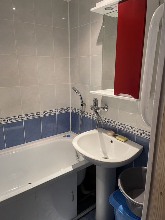 Сдаётся 3-комнатная квартира, район Химик