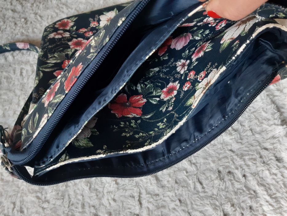 Torebka damska  typu listonoszka