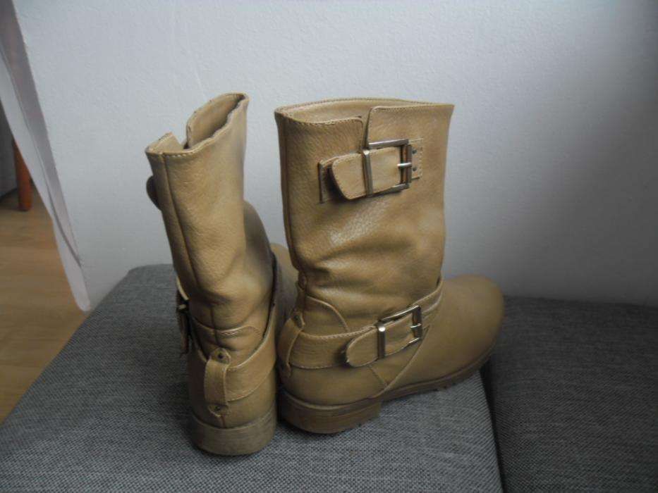 Buty botki beżowe