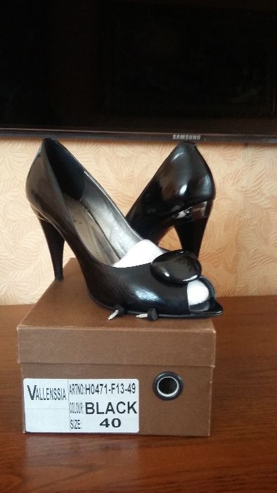 Туфли лаковые черные, р.40