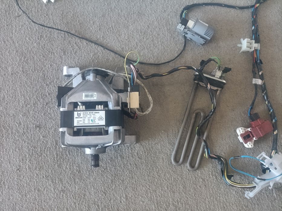 Vendo lote material  máquina de lavar roupa kunft WMM560WHA+