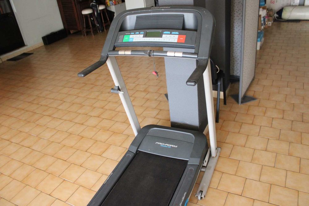 Passadeira de corrida PROFISSIONAL PRO FORM 400 c