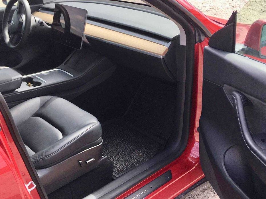 Продається Tesla Model Y