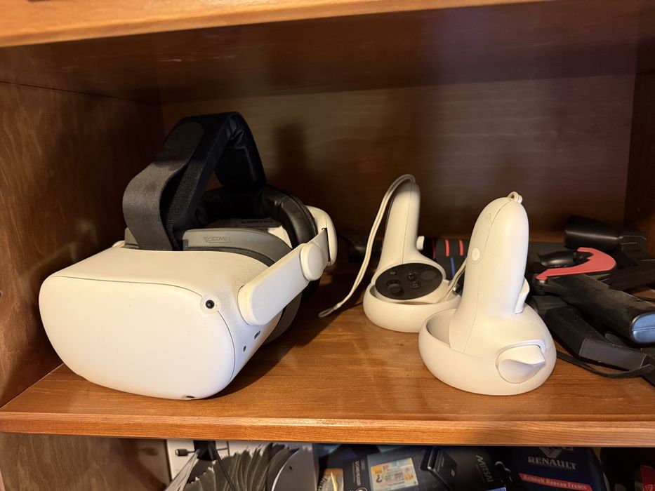 Oculus Quest 2  64GB + Acessorios