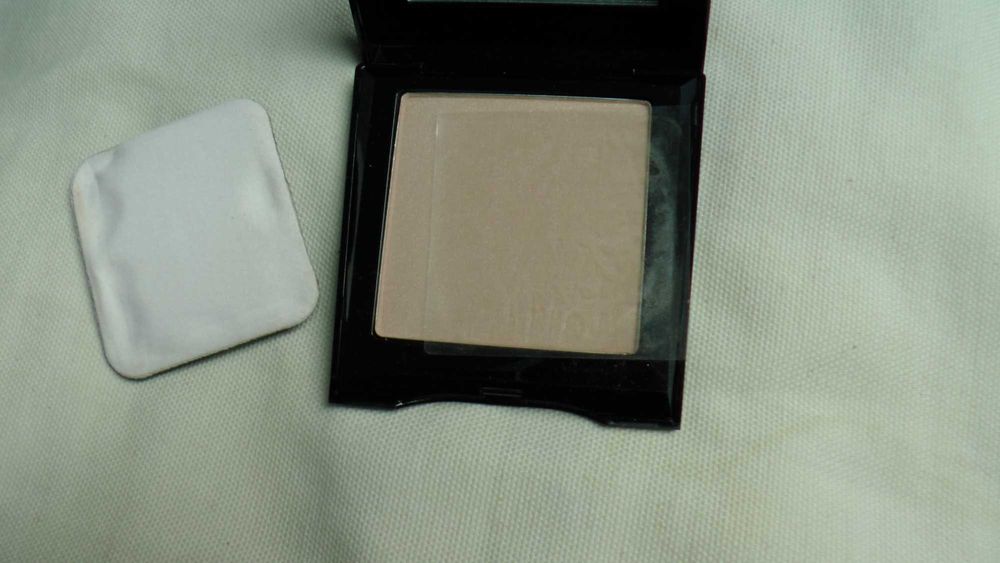 Prasowany Puder Avon Pressed powder kompakt 10g