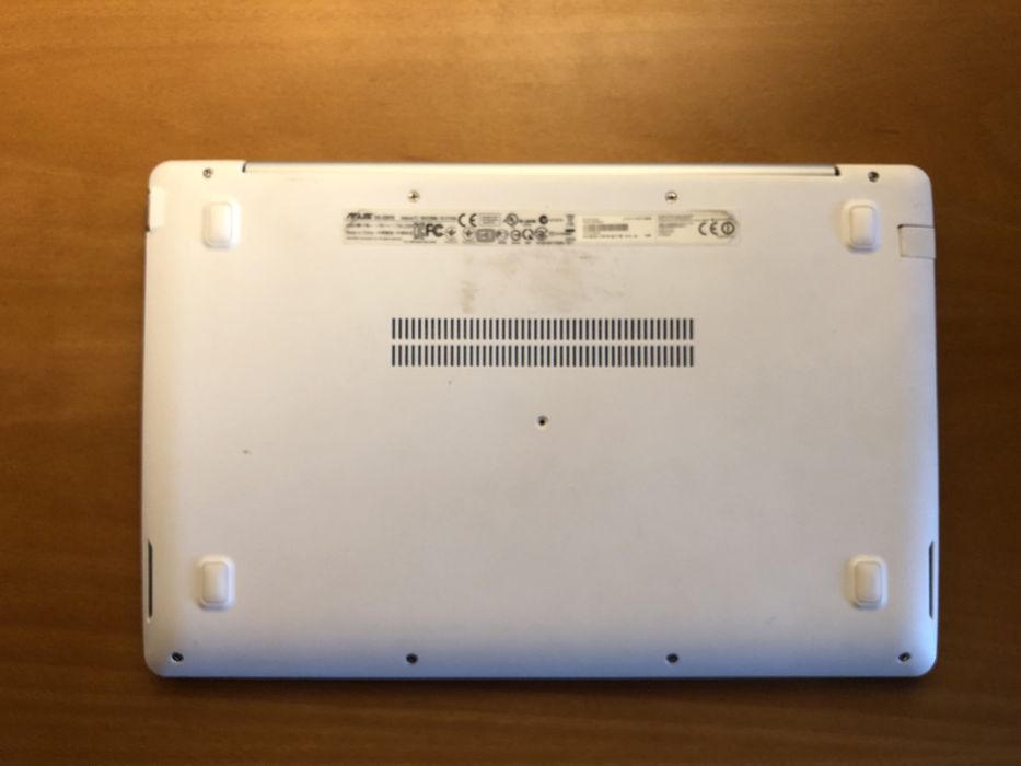 Asus X201E usado