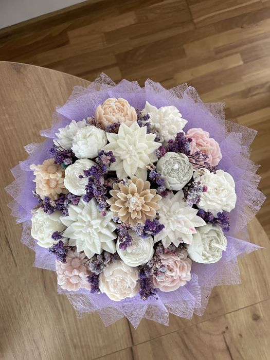 Flower box ze świec sokowych