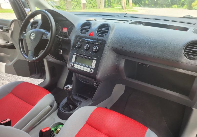 Volkswagen Caddy 2009 бензин 1.6 MPI TOP під ГБО