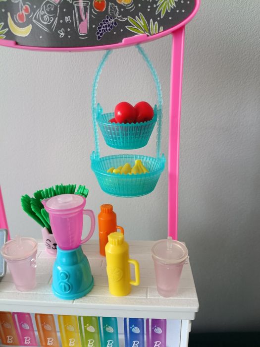 Barbie smoothie bar