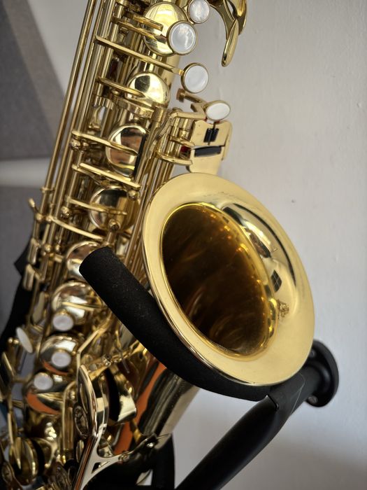 Startone SAS-75 Alto Sax + Suporte Hercules + Kit Limpeza + Neck Strap