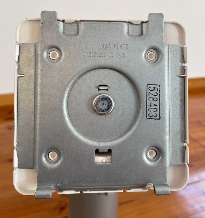 VESA Monitor Mount (Incomplete)64551748618370121