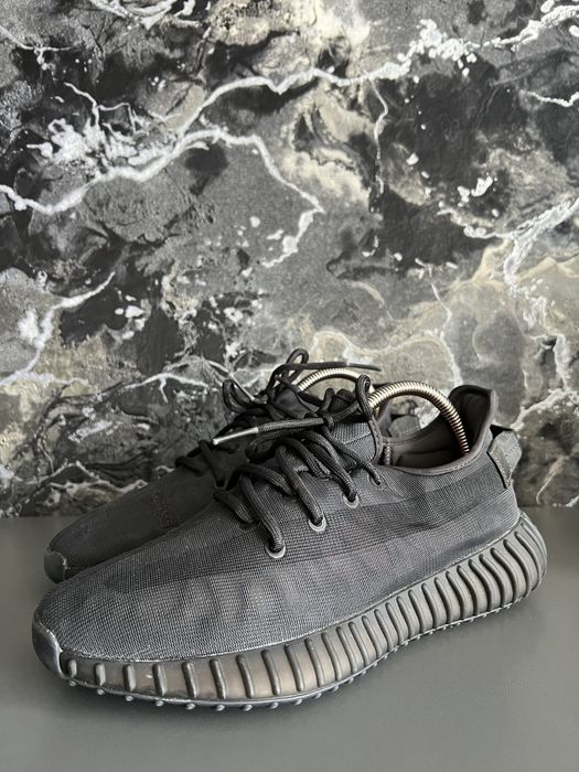 Кросівки чоловічі Adidas Yeezy Boost 350 v2 Mono Cinder 40.5р оригінал