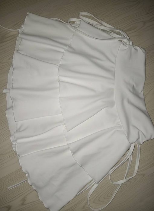 Біла спідниця нова