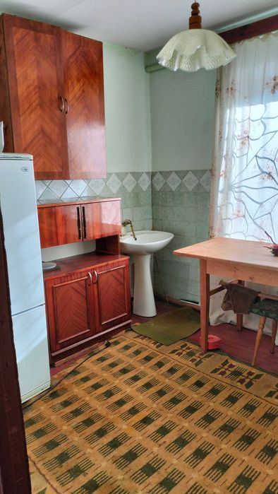 Продається садиба  - дім 2 поверхи, гараж, басейн, чудовий ланшафт