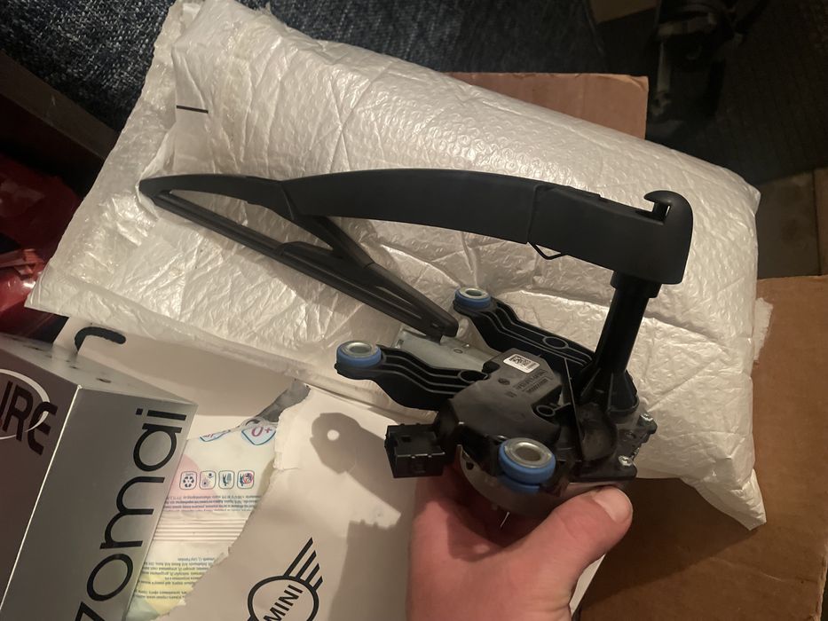 MINI W000050907. МОТОР заднего стеклоочистителя