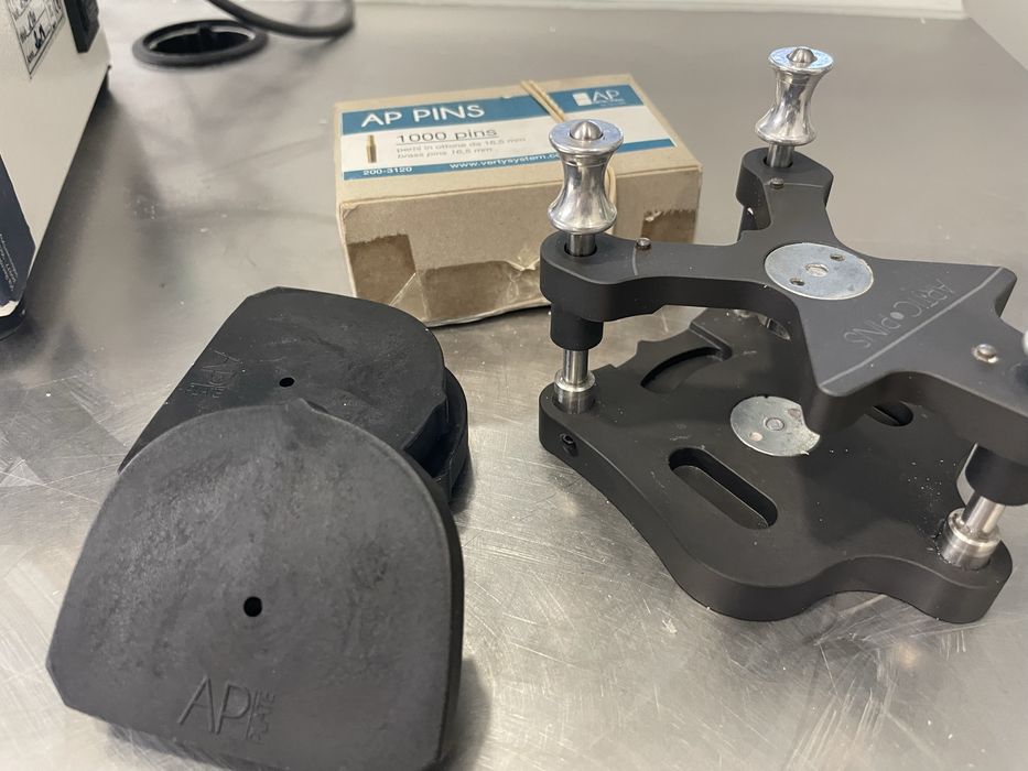 Equipamento de Laboratório de Prótese Dentária