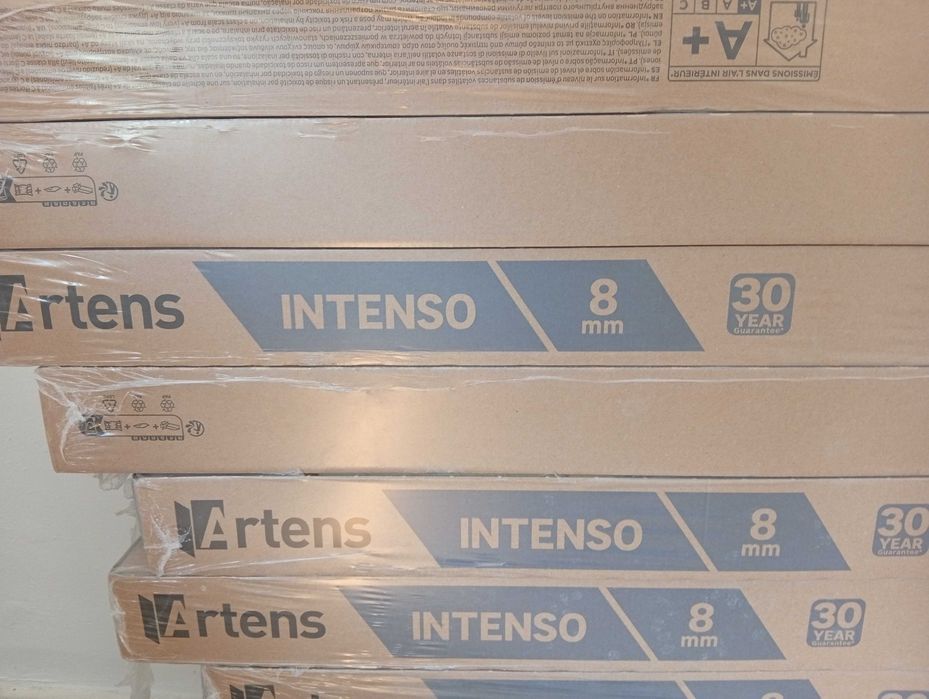 Piso flutuante laminado novo