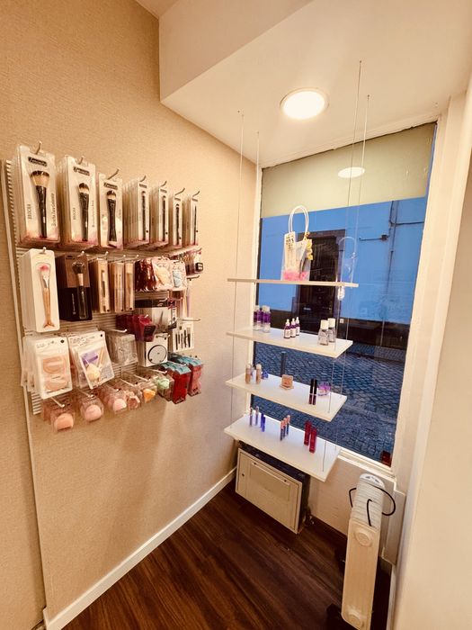 Negócio de Cosméticos à Venda – Faturação Ativa”.