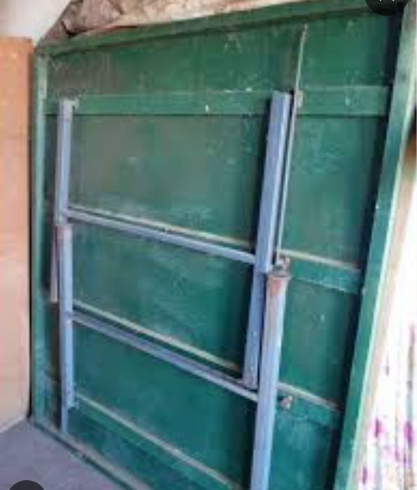 Стол тенисный бу..