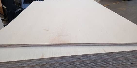 Sklejka suchotrwała lekka FALCATA 1250×2500 g. 3,6; 5; 9; 12; 15; 18mm