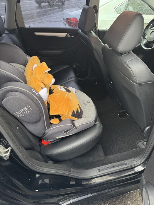 Mercedes-Benz B200 Turbo W245/Максимальна комплектація/193 к.с.