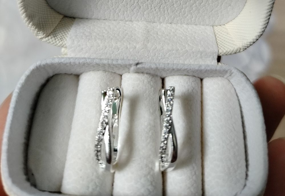 Kolczyki srebrne łezki cyrkonie